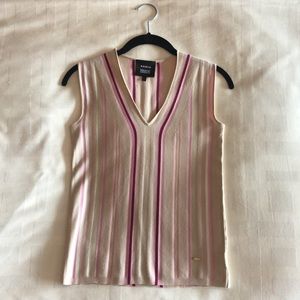 AKRIS Bergdorf Goodman V neck top